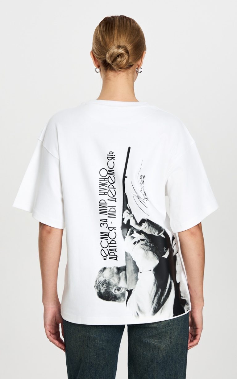 Футболка В.В.Жириновский "С ружьем"